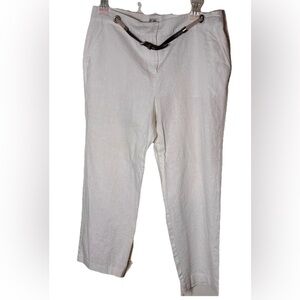 Jaclyn Smith 100% Linen Cream Capris with Black Belt